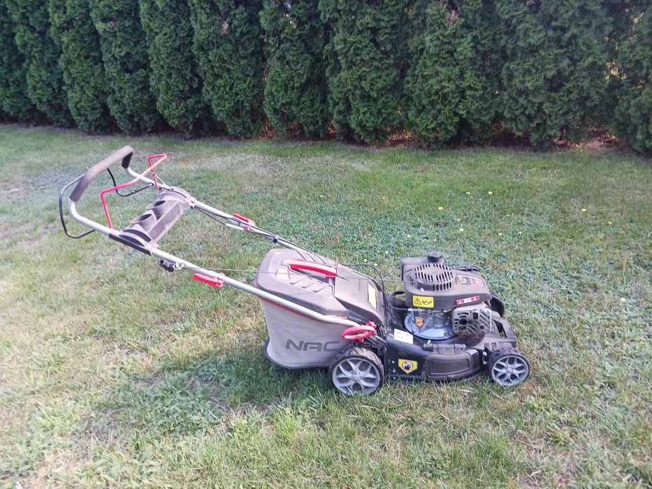 Kosiarka spalinowa z napędem NAC