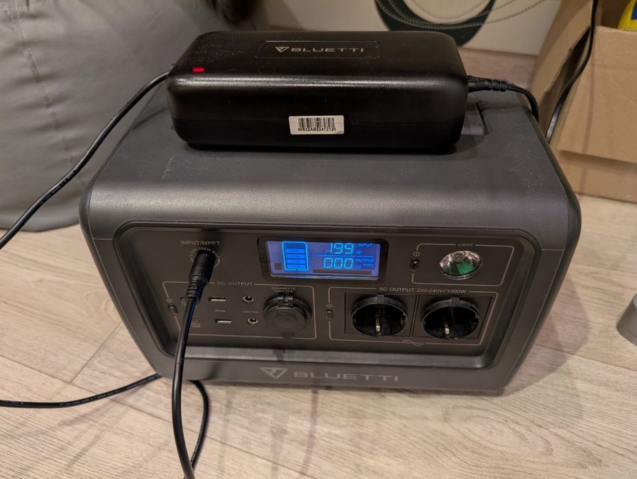 Продам Зарядна станція BLUETTI Power Oak EB70 у чудовому стані