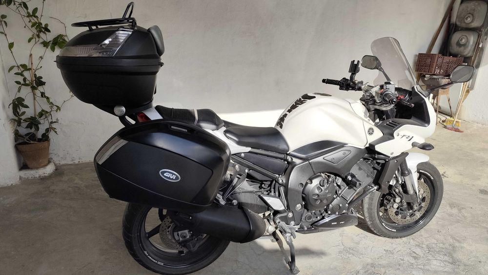 YAMAHA Fazer 1000 abs (150 cv)