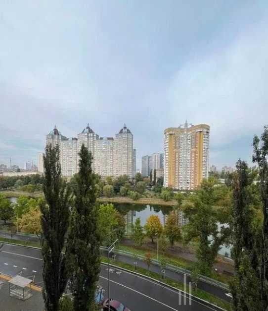 Продам 1-к видовую квартиру ул. Энтузиастов 27 возле м. Левобережная!