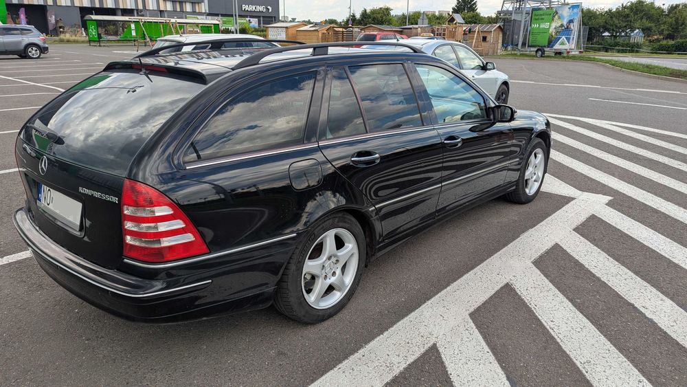 Mercedes W203 C180 Automat LPG 1.8 Kompressor 143 KM 235 tys. hak 2005