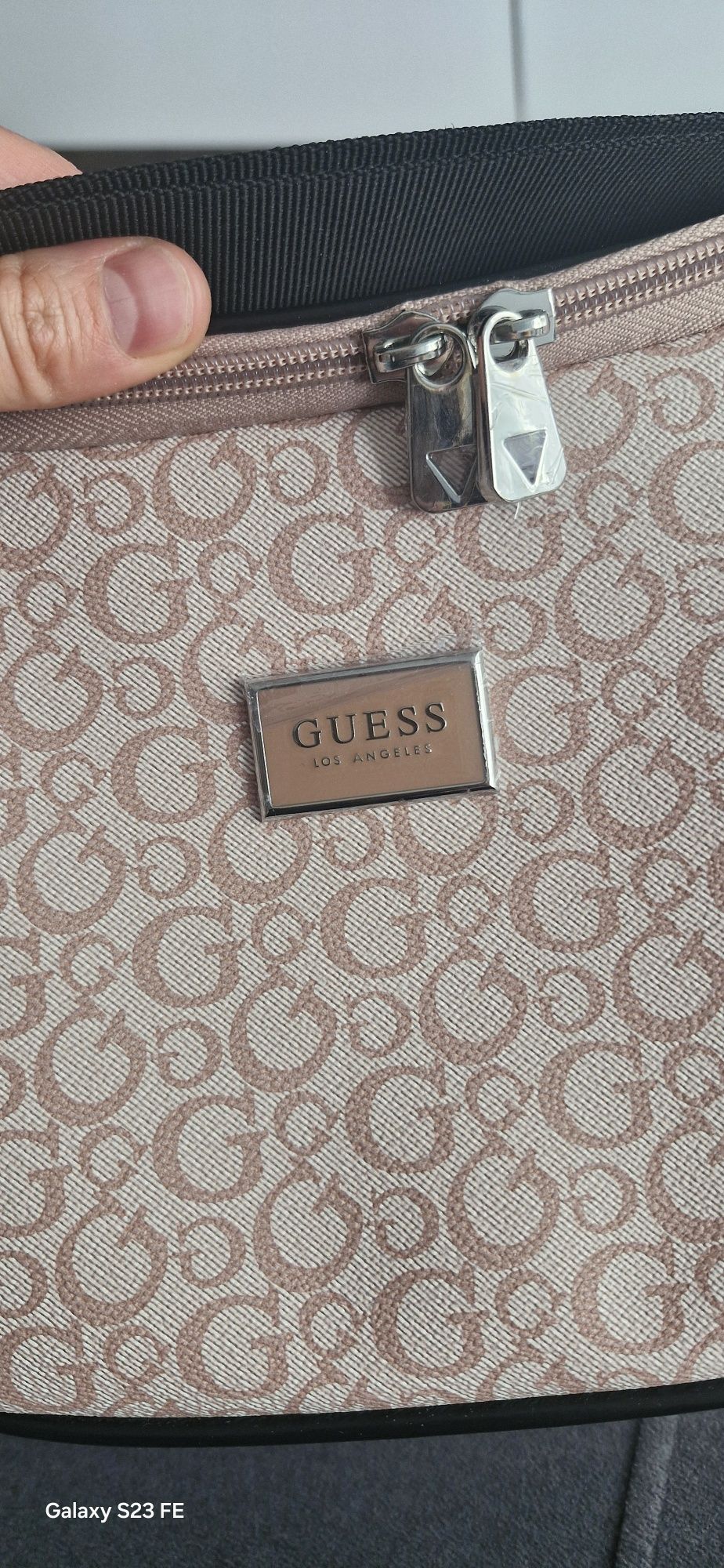 Torba guess na lunch