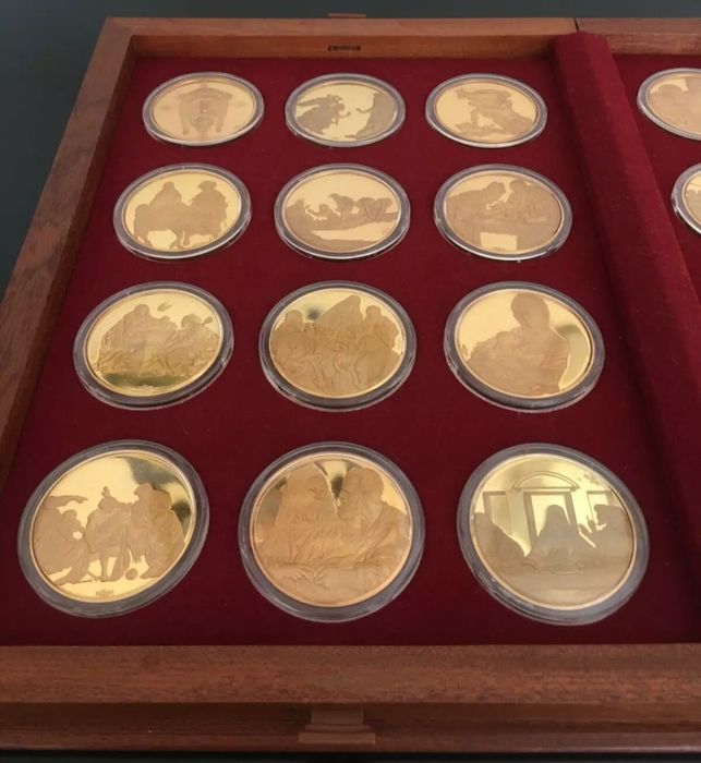 Coleção 24 medalhas banhadas a ouro, da vida de Jesus Cristo