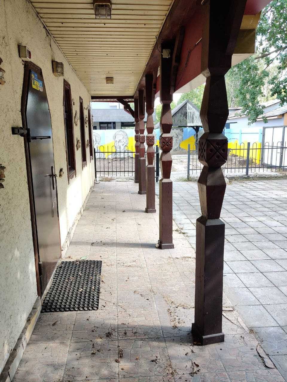 Оренда фасадного приміщення 100 м2 з терасою в центрі Боярки