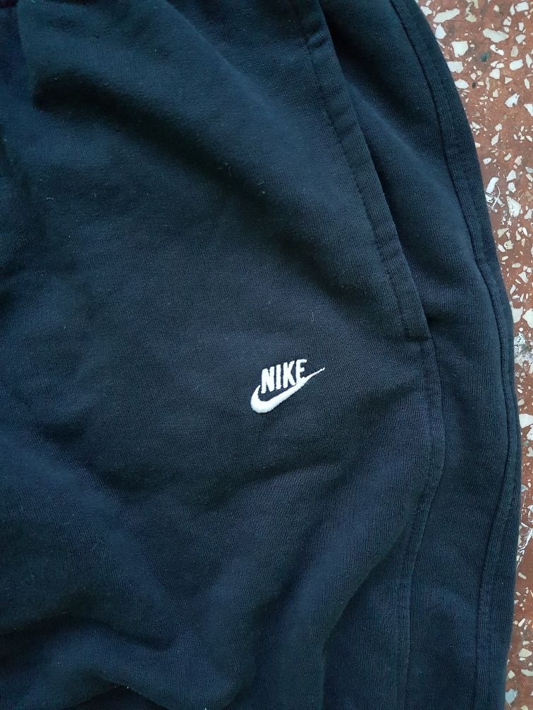 Вінтажні штани Nike на утяжках