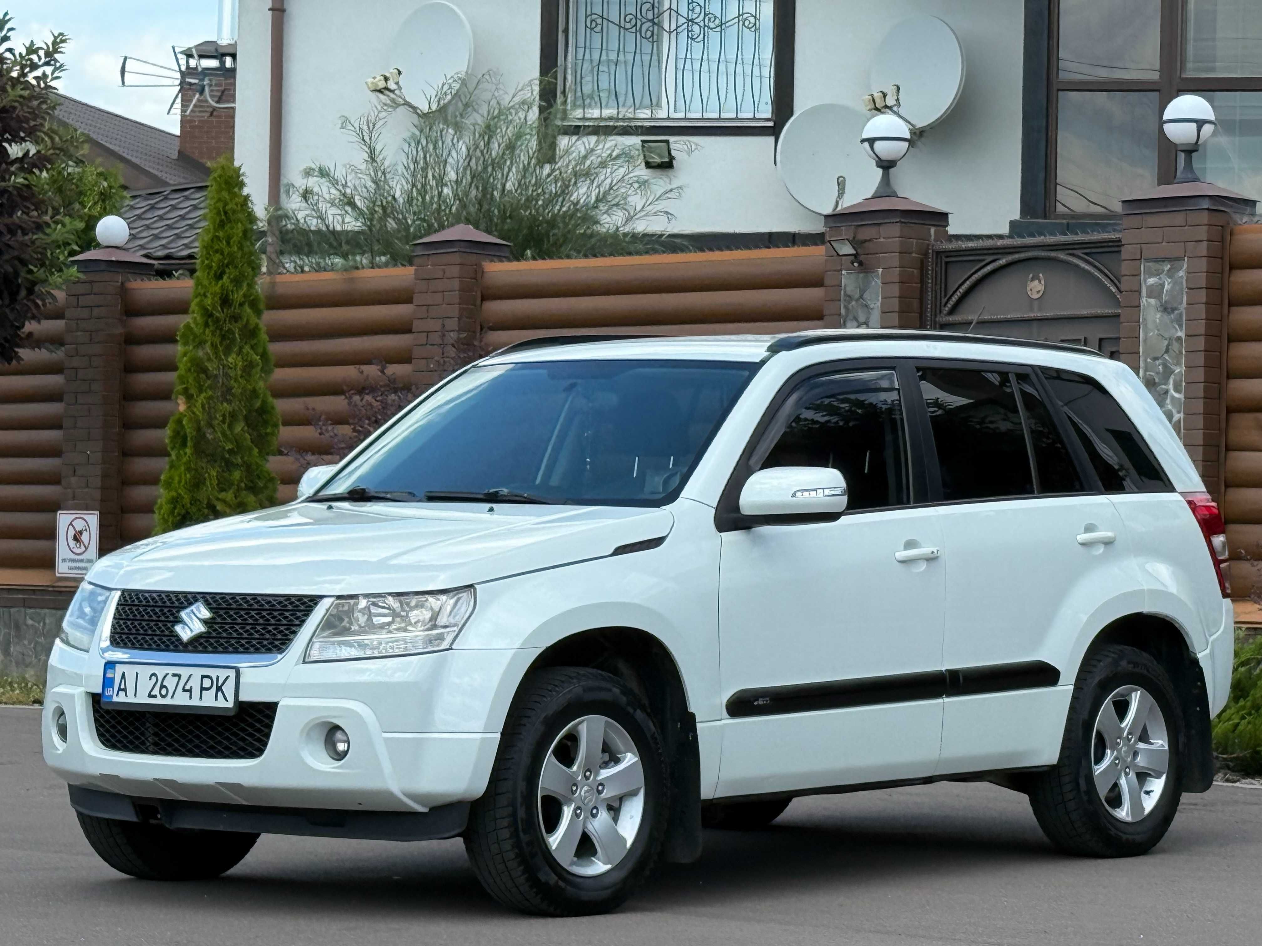 Suzuki Grand Vitara 2010 2.4 4Х4 гбо