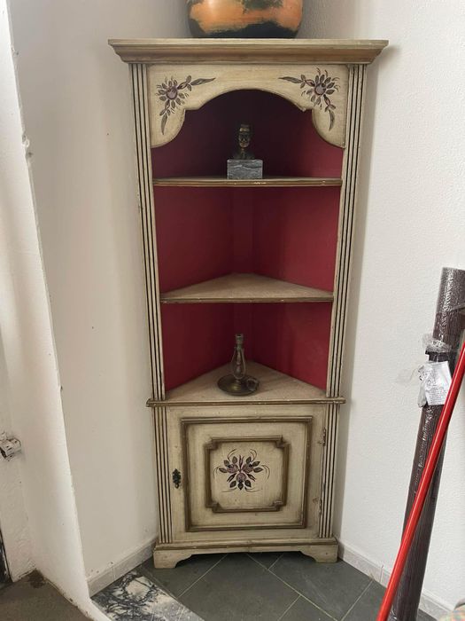 Movel de Canto em Madeira