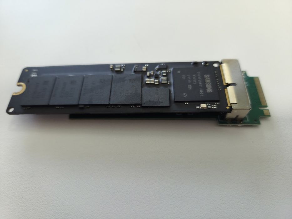 Перехідник з ssd m2 apple на m2 ngff