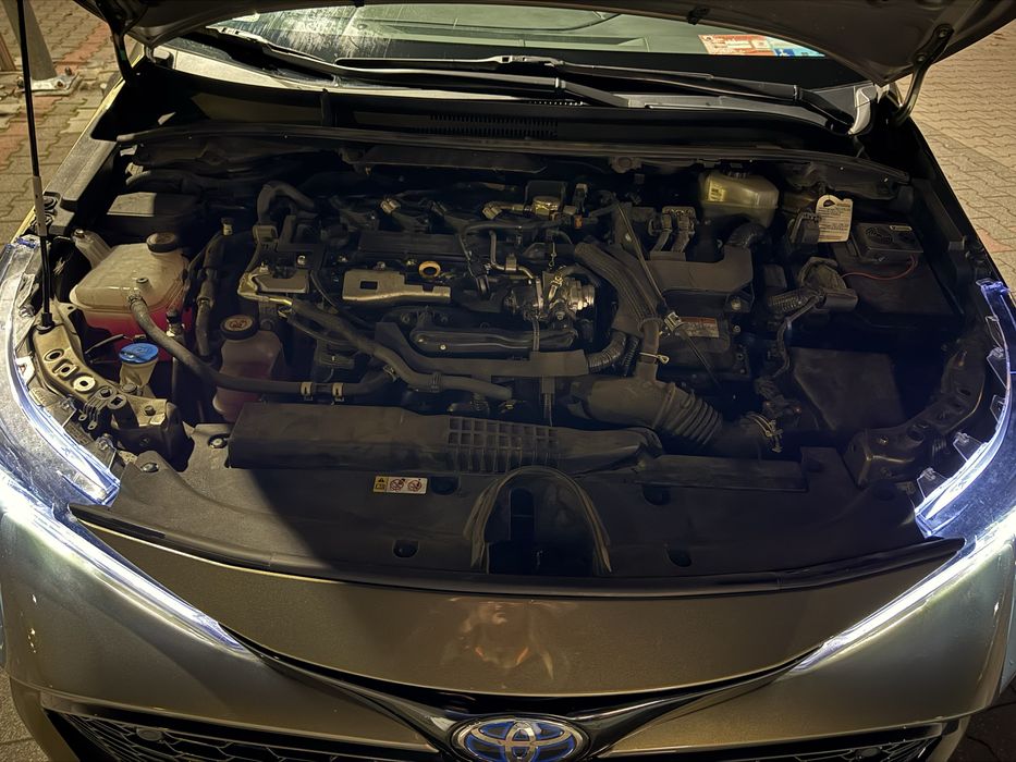 Toyota Corolla 2.0 HYBRID MR’19 E6 2021 r 184 KM bogate wyposażenie
