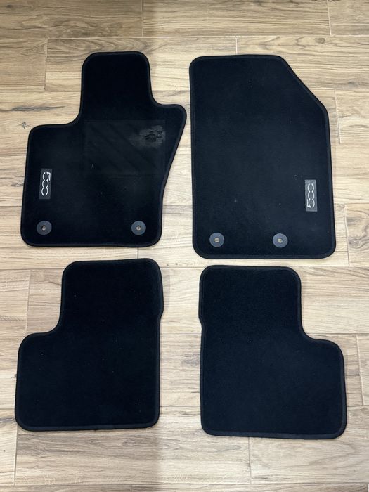 Продам коврики для Fiat 500X 2016 г.в. Оригинал