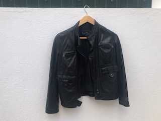 Casaco de cabedal preto da Massimo Dutti
