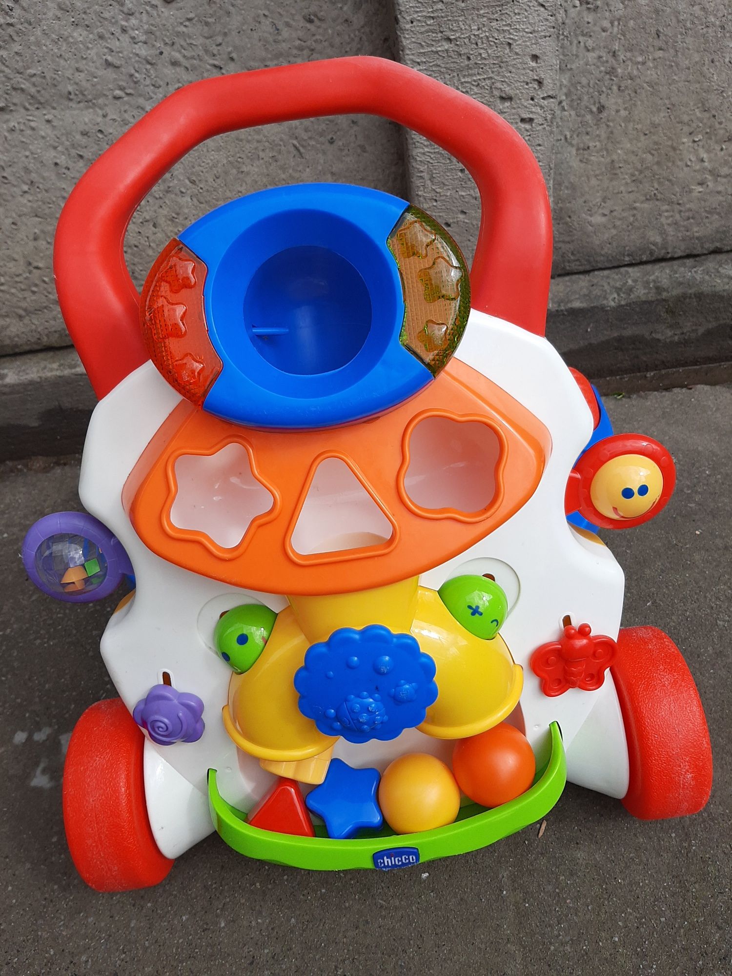 Chicago Baby steps activity walke