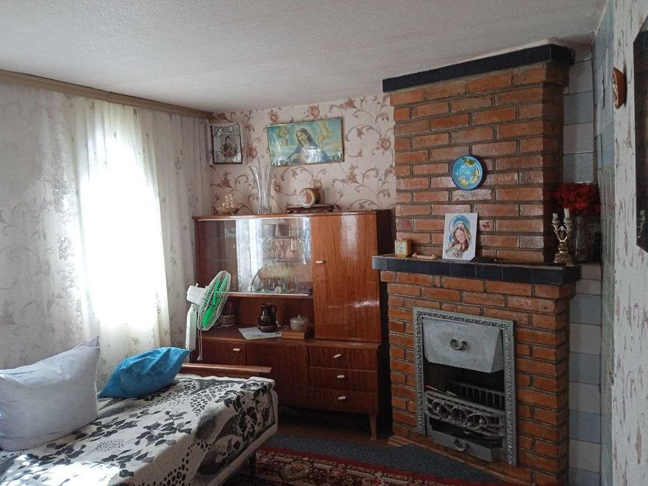 Продається дача 12 соток з будинком та всіма необхідними будівлями