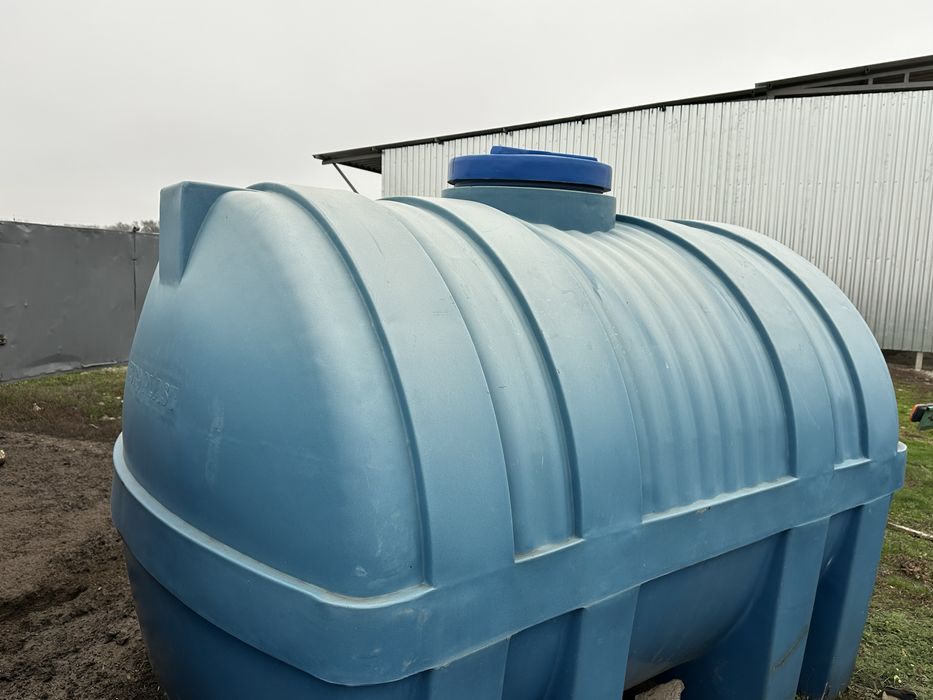 Бочка ємність пластикова для зберігання транспортування води 5000л