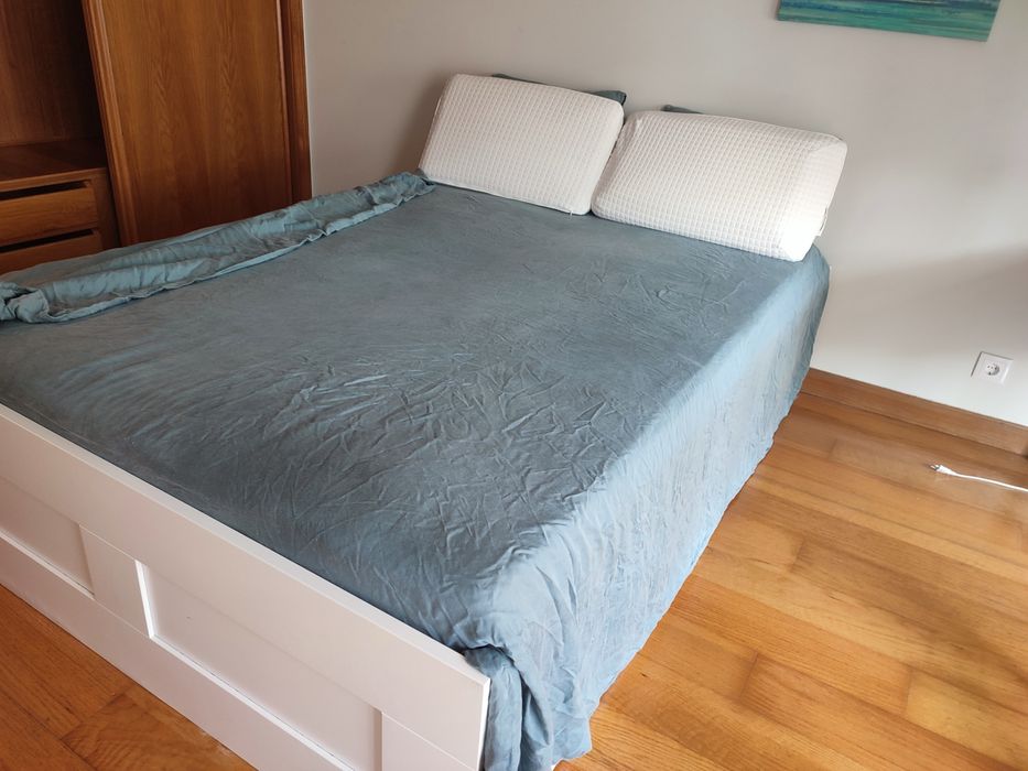 Cama casal com gavetas + colchão