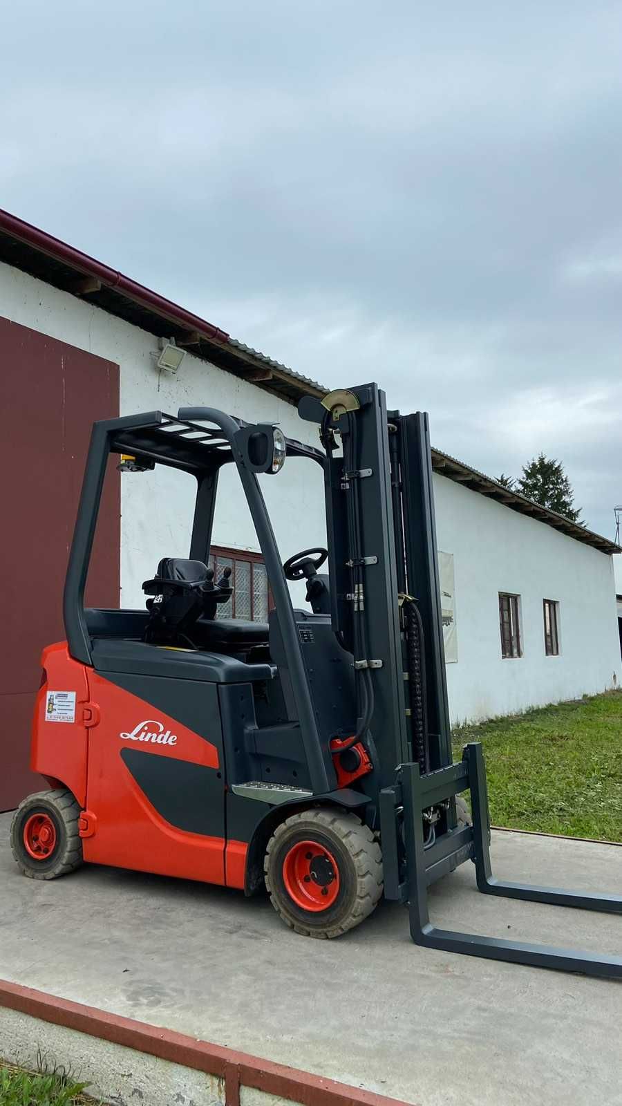 Навантажувач  Linde E20  2,0t 4.7m TRIPLEX АКБ Li-ion Нове зарядне