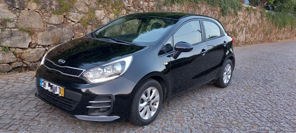 Oportunidade 5 lugares 5 portas diesel KIA RIO 1.1CRDI  2015 poucos kl