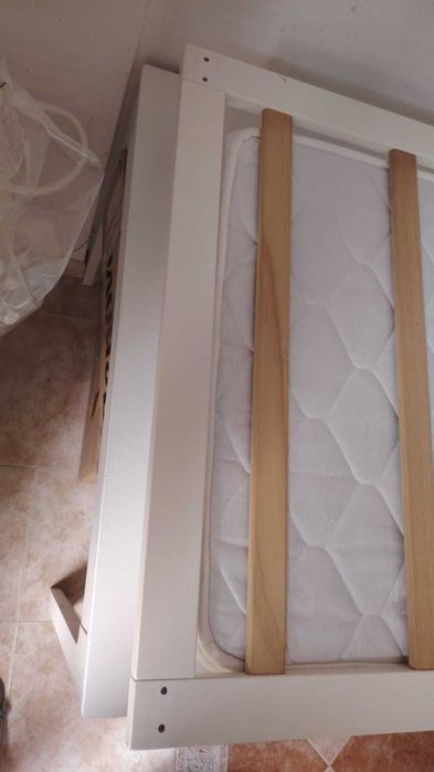 Cama tipi da marca Zyppy com colchão