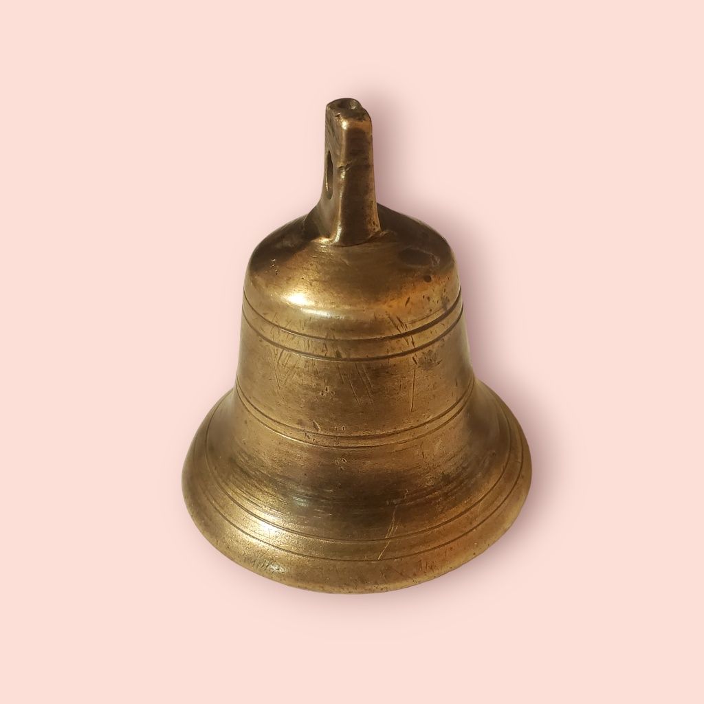 Stary dzwonek mosiężny