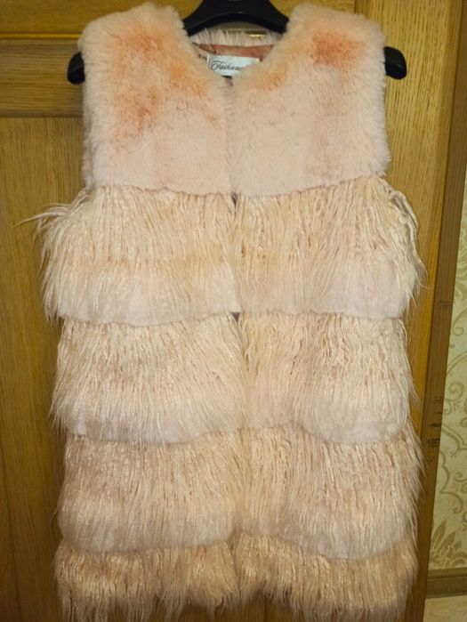Жилетка ( искусственный мех)