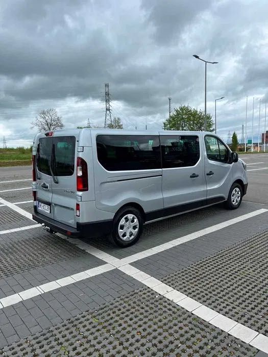 taren.pl wypożyczalnia busów Dobrzany Trafic Long 9 osobowy 2024r