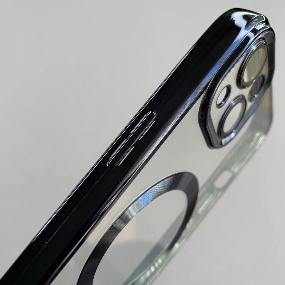 Протиударний прозорий чохол MagSafe на iPhone