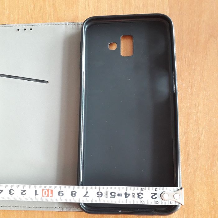 Etui otwierane na telefon