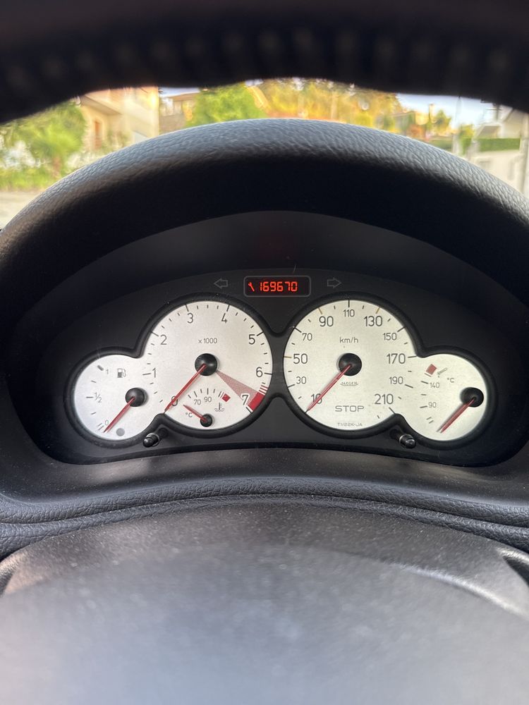 Peugeot 206 CC ano 2003