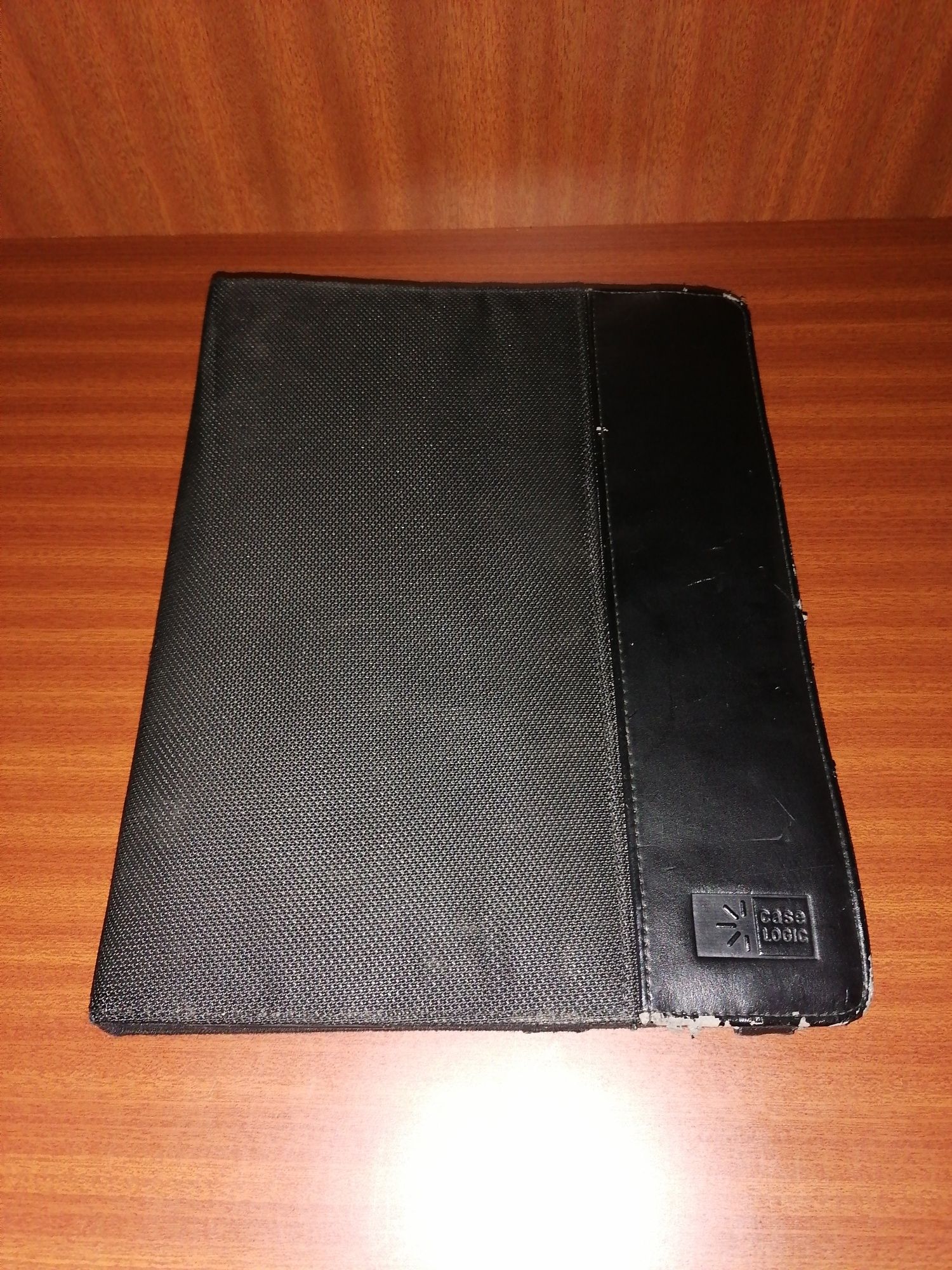 Tablet Yarvik (para peças) + Capa Case Logic