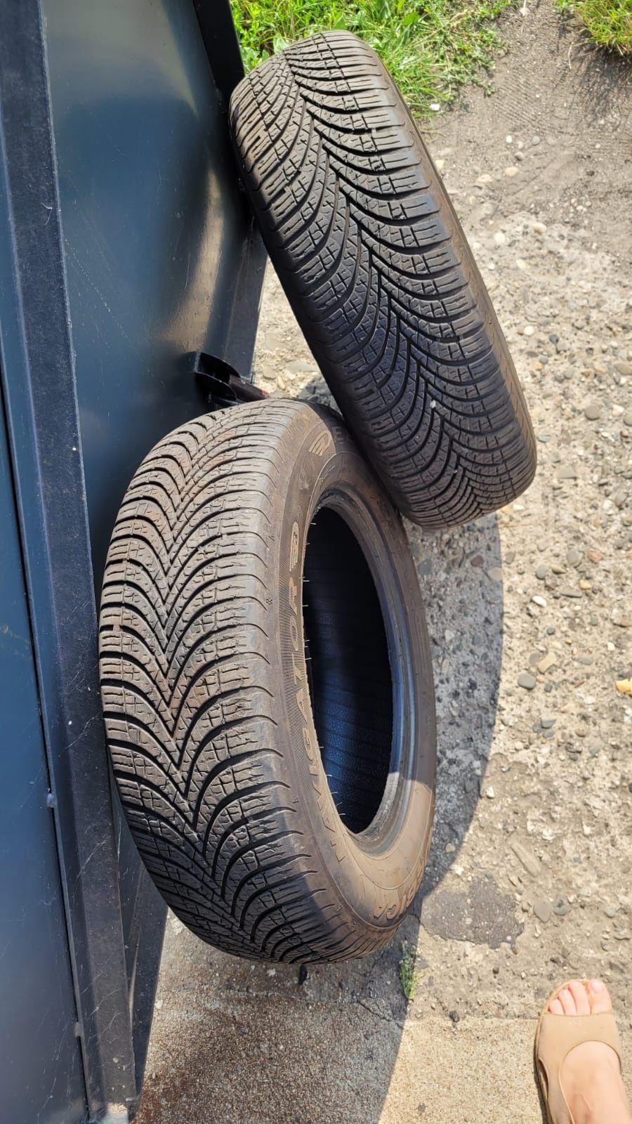 Sprzedam 2 opony Dębica Navigator 3 175/70 R14 DOT..21