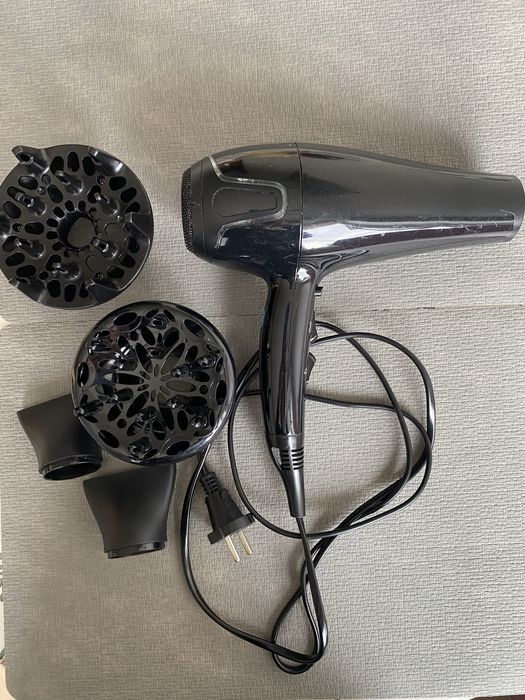 Продам фен Rowenta