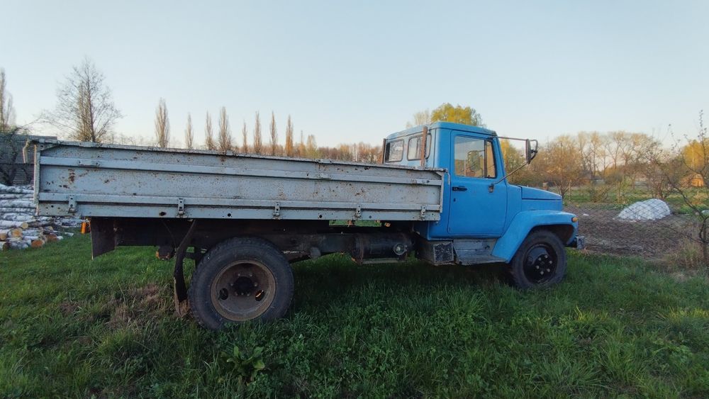 Автомобіль Газ 3307