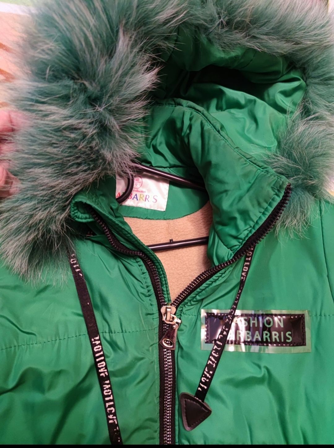 Зимова куртка пальто зелена для дівчинки 9 років зріст 140
