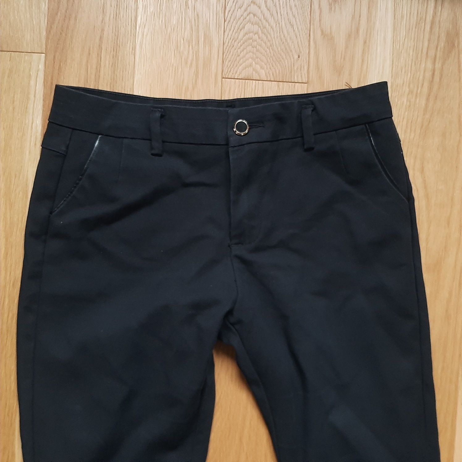Czarne eleganckie klasyczne spodnie proste nogawki M 38 L 40 rozmiar