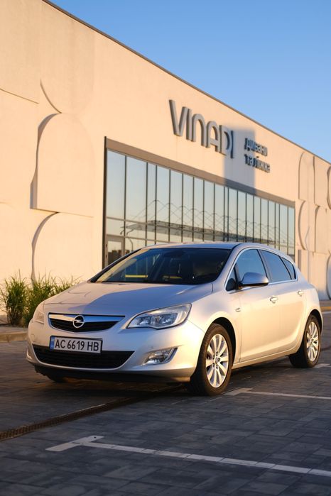 Продається власний автомобіль