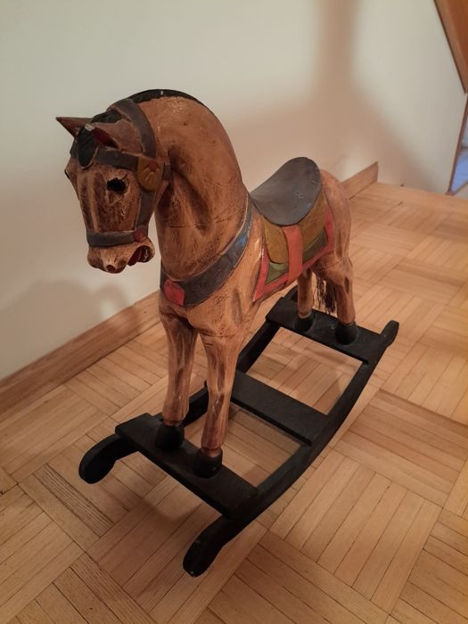 Konik na biegunach stary drewniany ręcznie robiona zabawka
