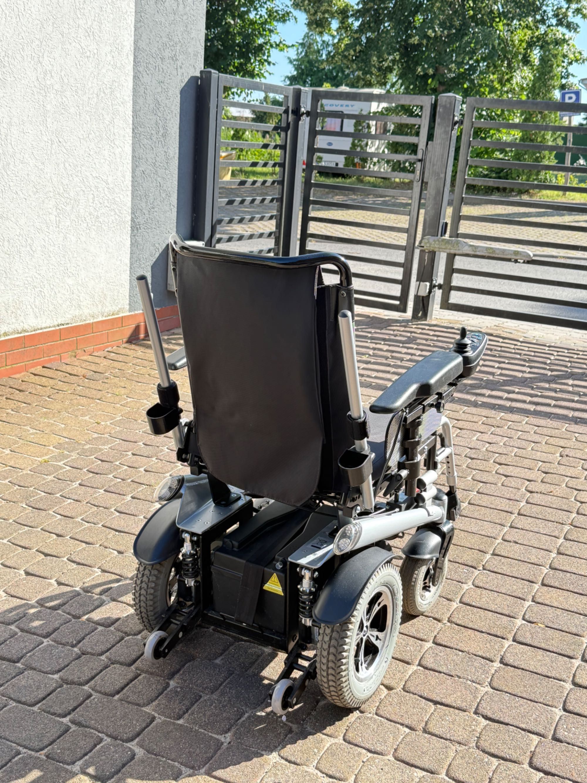 Sprzedam wózek inwalidzki elektryczny VITEA CARE praktycznie nowy