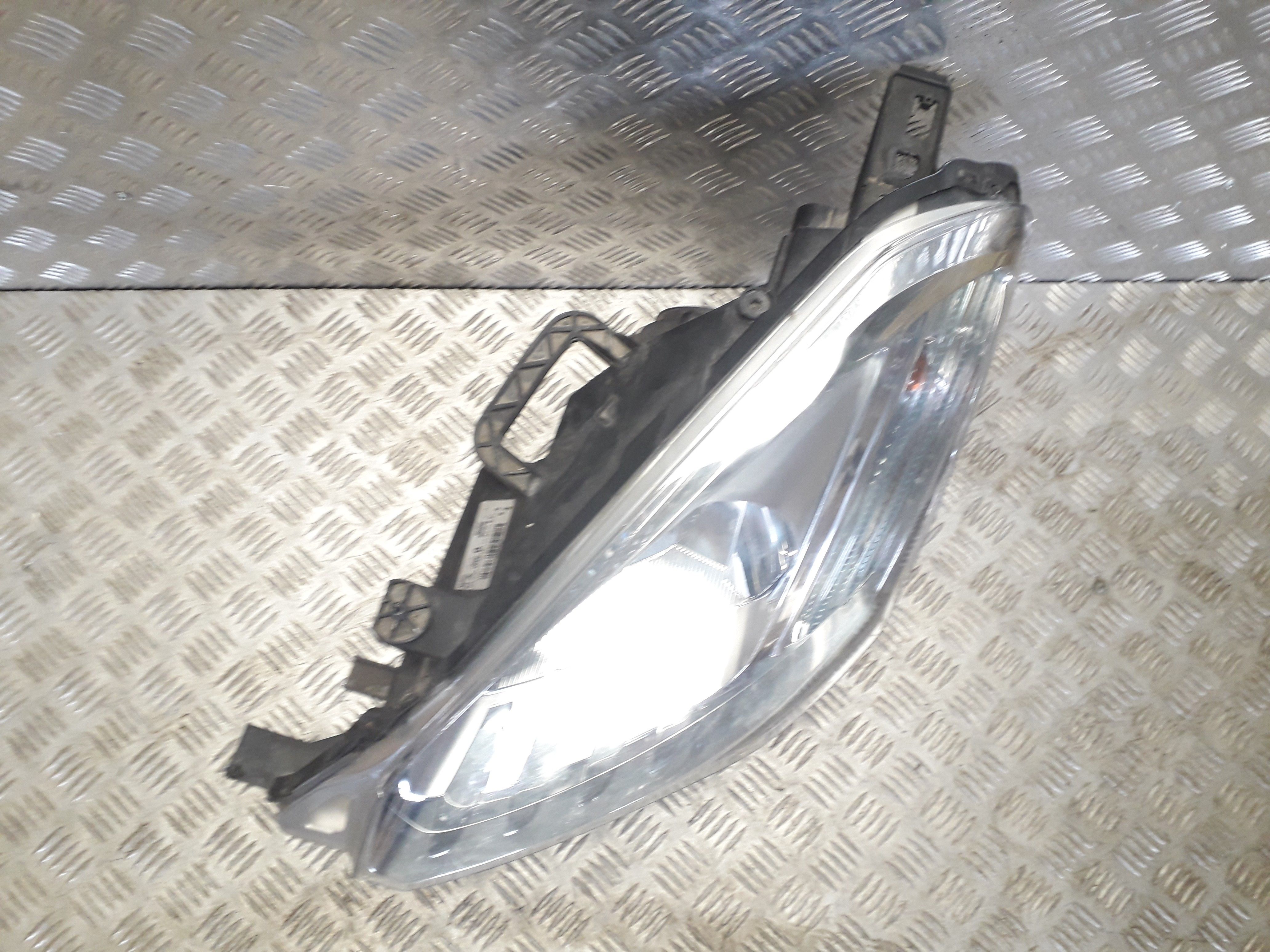 Citroen berlingo partner iii lift lampa przód lewy eu