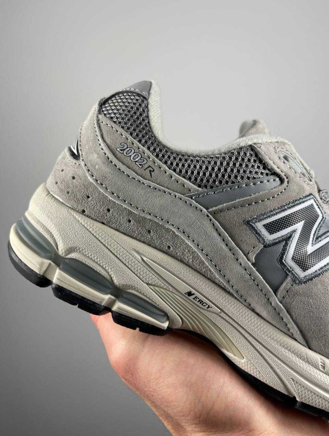 Знижка! Кросівки New Balance 2002r 42,43,44. Чоловічі, жіночі кросівки