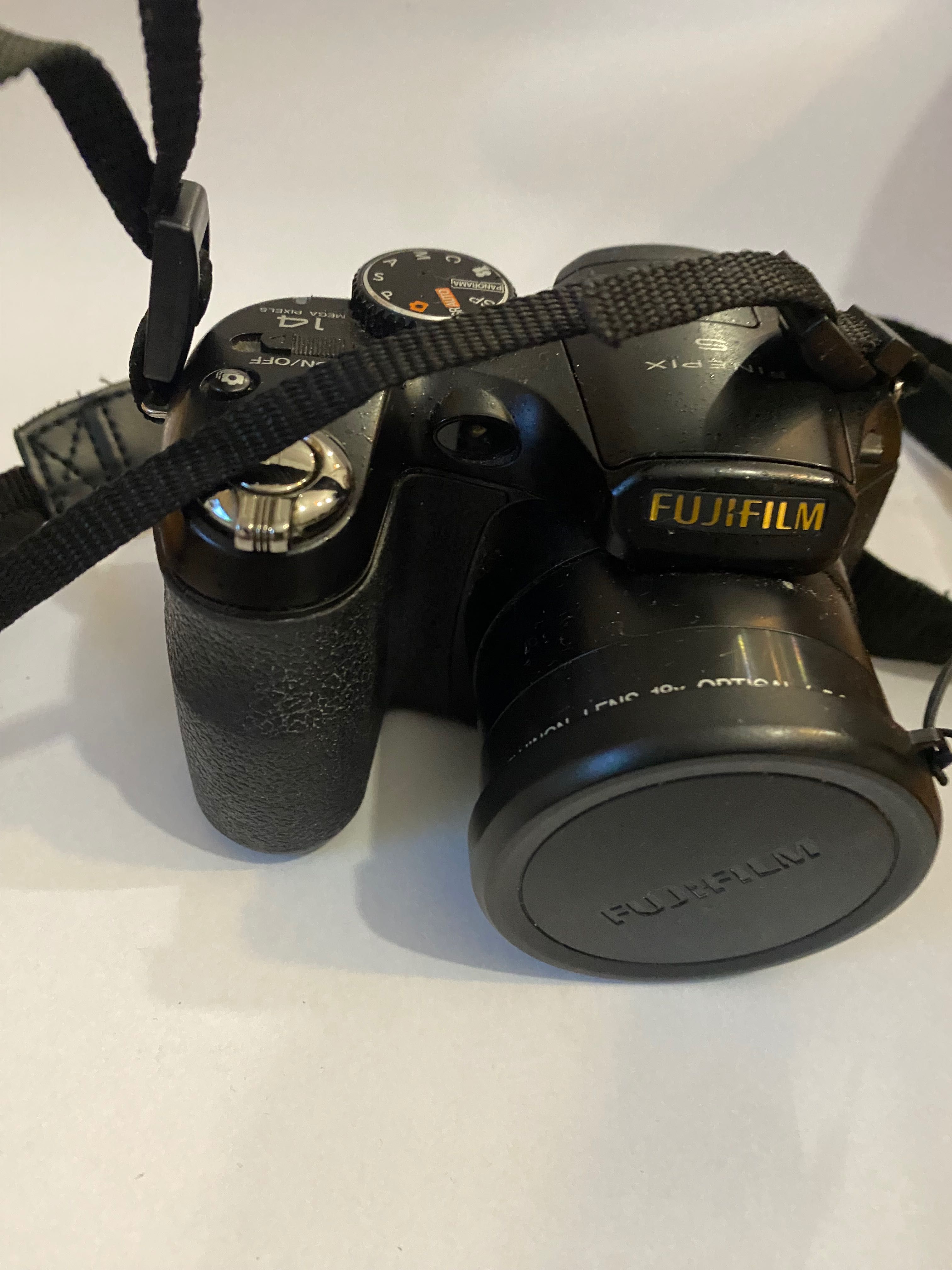 Aparat 14Mega Fuji