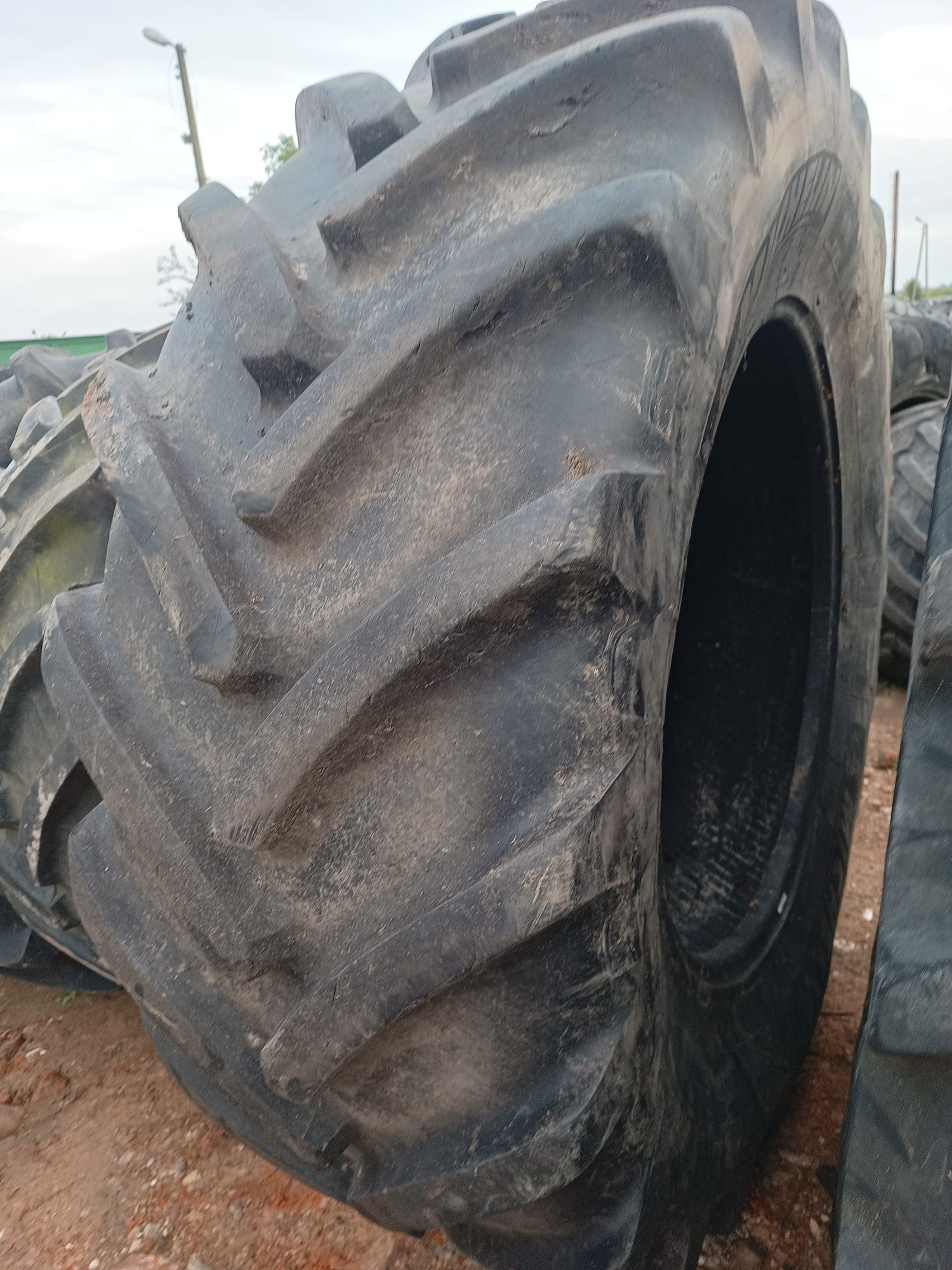 Opona rolnicza 710/70r42 Michelin axiobib Fendt John Deere case