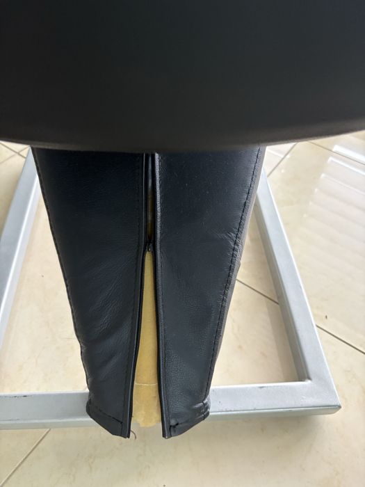 6 cadeiras em pele preta