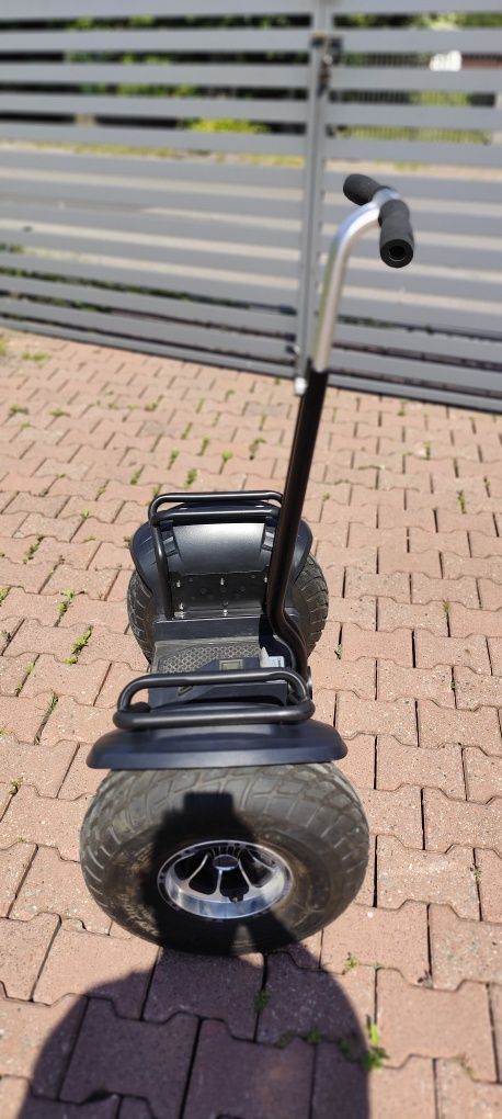 Pojazd dwukołowy typ segway Ztech ZT-43 terenowy. Hulajnoga kamper