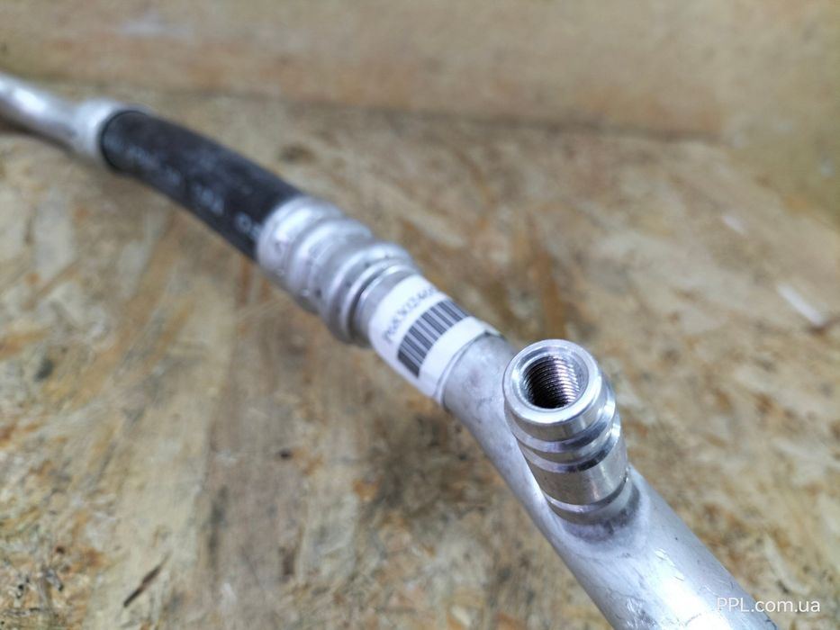 Jeep Compass II 2016- трубка кондиционера P68302469AB / 68302469AB