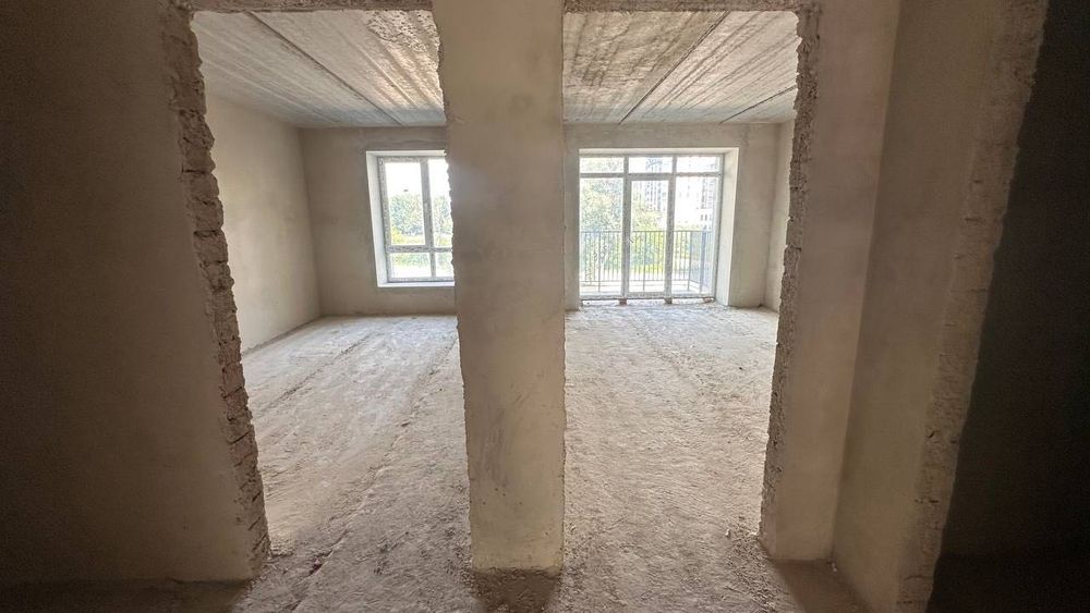 Продаж 3 км квартири в чудовій локації поруч з озером