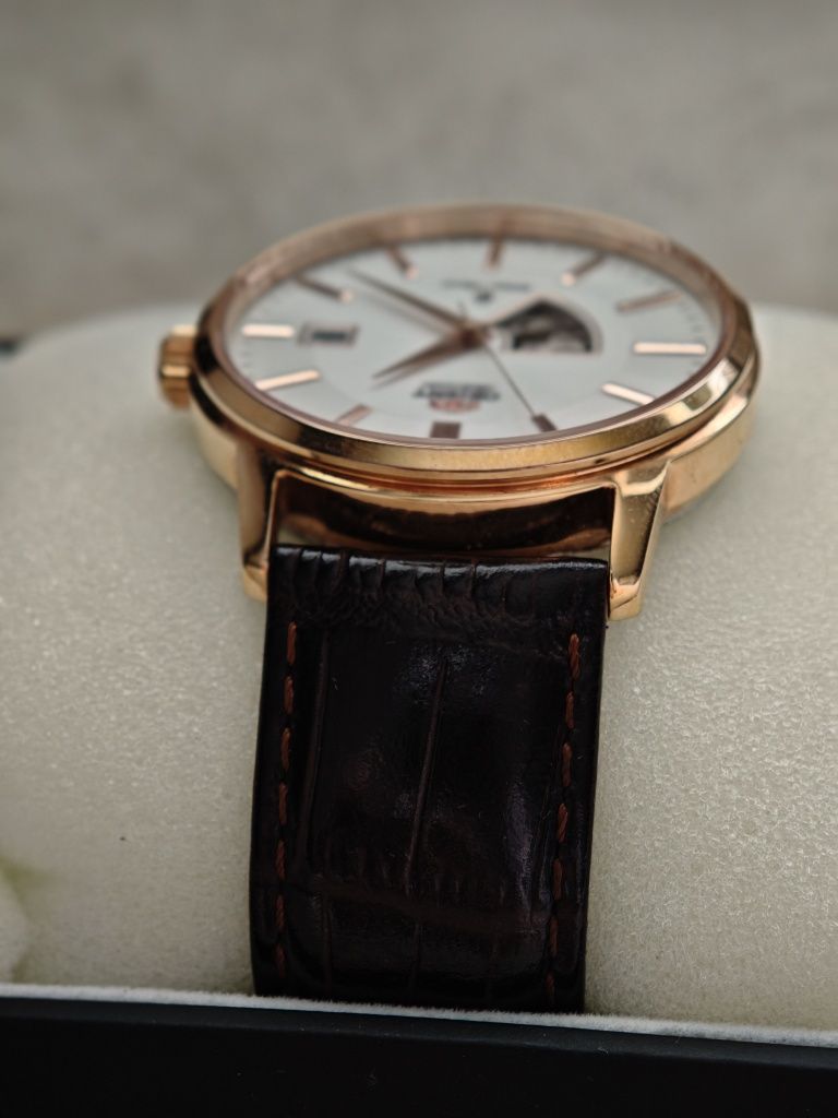 Чоловічий годинник ORIENT FDW08002W0