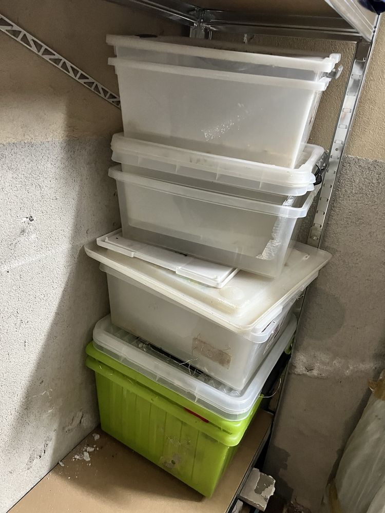 Pojemniki plastikowe 14 sztuk