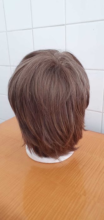 2 perucas diferentes e totalmente fantásticas a preço de saldo