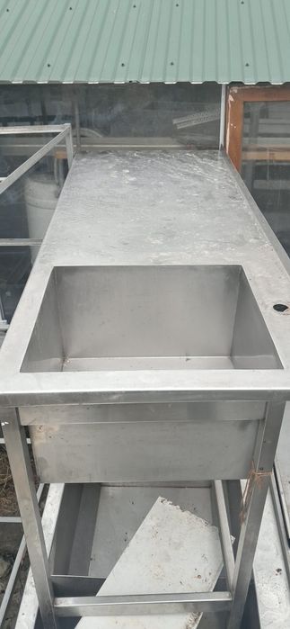 Стіл з нержавійки