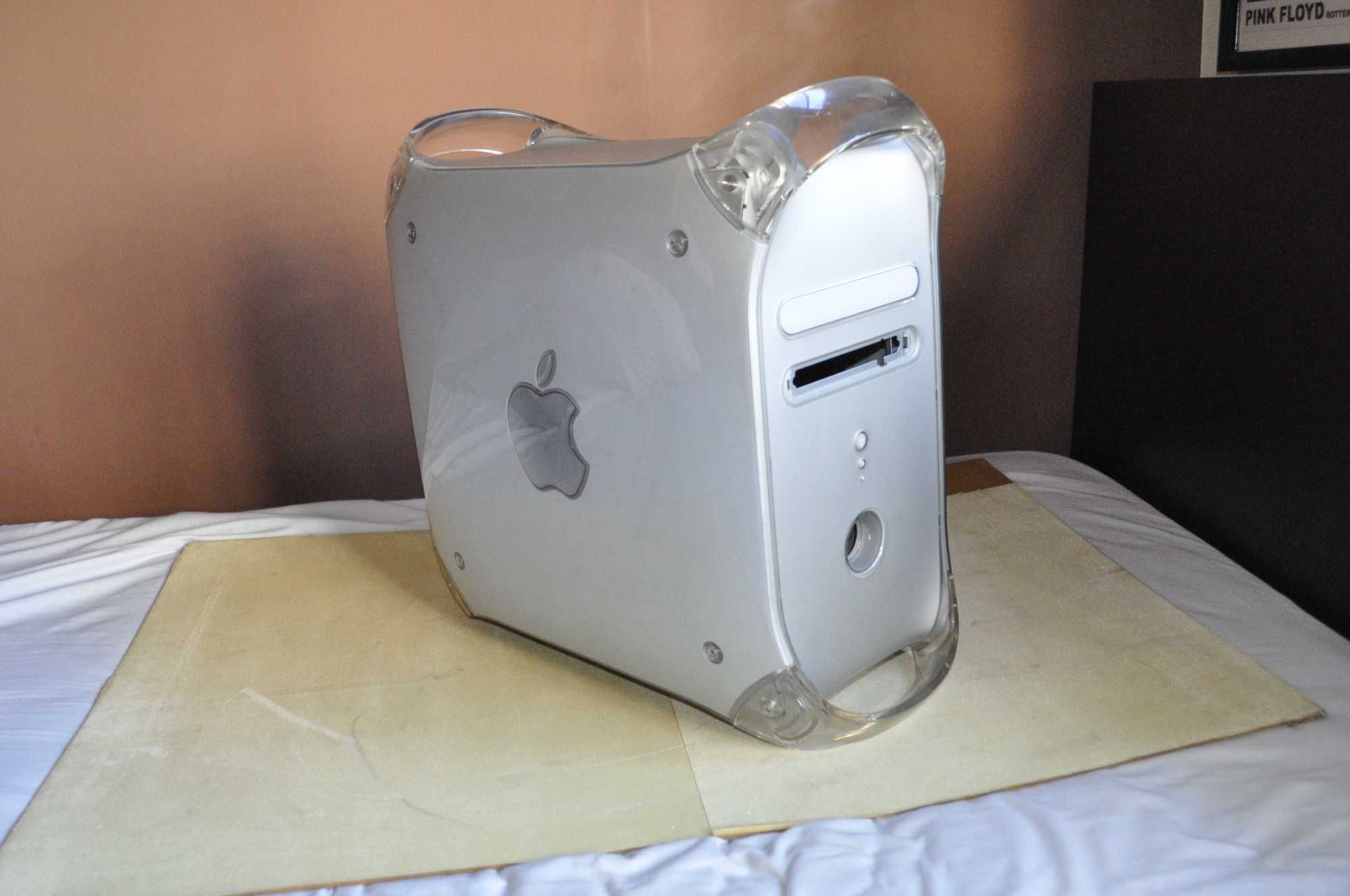 Caixa de Apple Power Mac G4 Quicksilver com fonte de alimentação